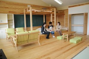 旧金砂小学校校舎の宿泊施設 「かなさ笑楽校(しょうがっこう)」一新