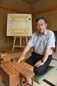 将棋人生第2局 元プロ棋士の永作さん 子どもら指導して3年