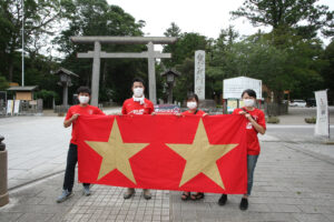 街にアントラーズ応援旗　サポーター有志が製作