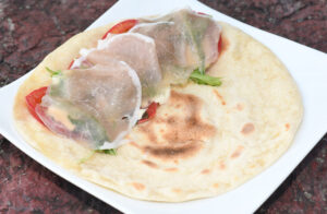 【教えて！　お国のレシピ⑨】イタリアの「ピアディーナ」　ニコラス・マウリッツィさん（那珂）