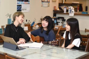 【前向きに　新しい生活様式②】私たちの今を、ロックする　１２月に復活ワンマンライブを行うバンド「ｇｏｏｍｉeｙ（グーミー）」 〈水戸〉　