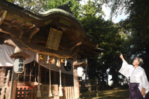【茨城再見聞】地域の思い伝える佐竹扇 大久保鹿嶋神社(日立)