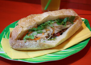 【味ストリート】タイ・ベトナム屋台 ヤミートミー (アジア料理 水戸)