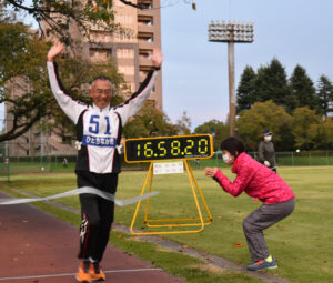 コロナに負けず　心つなぐ　５０人参加しリレーマラソン