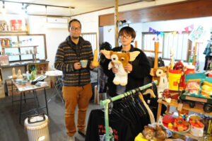 異色のコラボ雑貨店　陶芸家と輸入雑貨店主が共同運営「ＤＯＯＫＩＥ&ＦＲＵＴＡＳ」