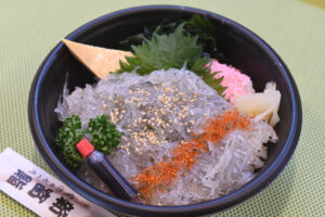 県内３６店舗で地魚フェア　アンコウ、シラスなどを調理、提供　２月中旬まで