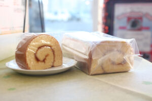 「ジャムロール」もおすすめ　「阪場製菓」