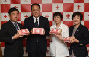 すしで医療従事者支援 「お弁当の万年屋」