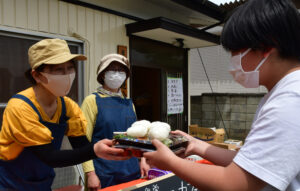 手作り弁当を安価で提供 ボランティア「こども食堂  にじっこ・カフェ」