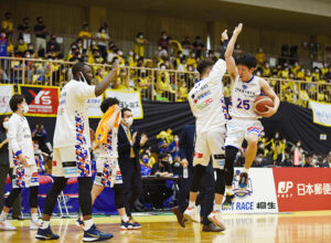 茨城ロボッツ　強豪との闘い制し、今夜の最終戦へ