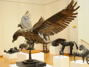 くず鉄で立体造形展　「常陽史料館」