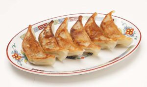 持ち帰り専門「うまみが自慢」　「生餃子直売所」開店