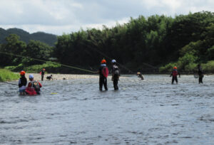 久慈川アユ友釣り教室 大子町と常陸大宮市で 初心者対象