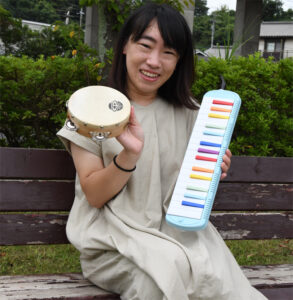 音楽の力で地元を元気に 音楽療法士の室さん