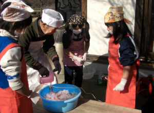 こんにゃく作り体験会 奥久慈茶の里公園で11月(茨城・大子)