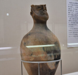 土器の「顔」集めた企画展 「県立歴史館」(茨城・水戸)