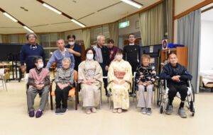 地域の講師と茶道体験　サポートセンターいきいき（茨城・行方）