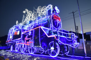 イルミネーション　駅前のＳＬ（茨城・大子）