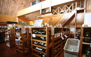 欧州、チリのワインがずらり　「めるかあと」（茨城・ひたちなか）