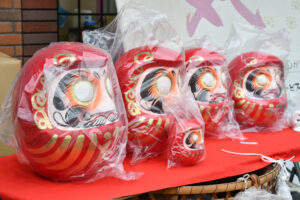 8日「だるま市」 ハミングロード(茨城・水戸)