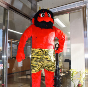 今月は門番、節分では悪役!?(茨城・行方)