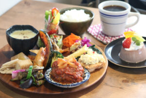 １５品が彩るプレート　sorami cafe（ソラミ カフェ）（カフェ　茨城・ひたちなか）