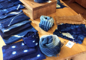 伝統技法の藍染め作家展　「アカデミア・プラトニカ」（茨城・那珂）