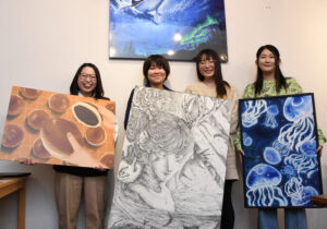 女性4人のアート「きまぐれ展」 カフェ「リベル」で開催中