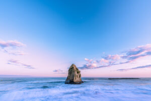頂点はマジックアワーの二ツ島　市フォトコン（茨城・北茨城）