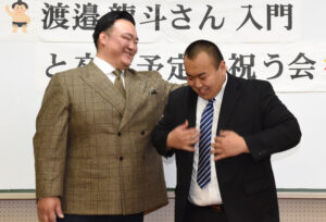 渡辺さん二所ノ関部屋へ　水戸南高校で入門を祝う会（茨城・水戸）