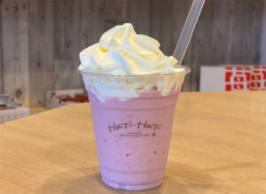 「特製いちごシェイク」　HatiHati（ハティハティ）（ミニカフェ　茨城・鉾田）