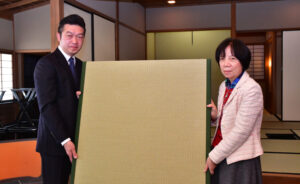 歴史館に畳寄贈（茨城・水戸）