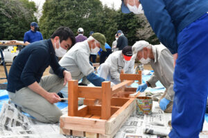 ベンチを作って、街に笑顔を ボランティア団体がイベント(茨城・水戸)