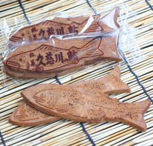 瓦煎餅「鮎煎餅」(茨城・大子)