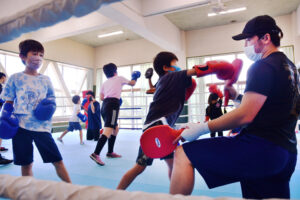 協力隊員が指導 ボクシング教室(茨城・城里)