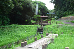 展望塔の下で渓流散歩　大野潮騒はまなす公園（茨城・鹿嶋）