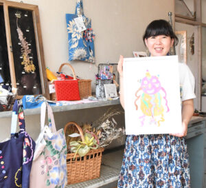 駅前商店街で作品展　「袋田病院」造形教室（茨城・大子）