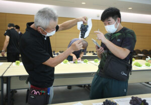 たわわなブドウの品評会 JA常陸太田ぶどう部会(茨城・常陸太田)
