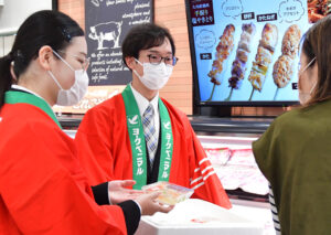 大学生のヤリイカマリネ　ヨークベニマル４２店で販売中（茨城・水戸）