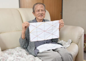 心を込めて台ふきん作り　９７歳の横田さん　「もったいなくて使えない」と評判（茨城・ひたちなか）