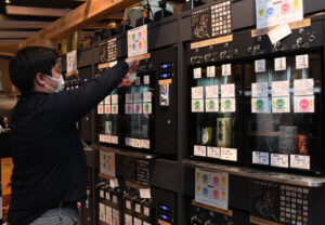 地酒バーリニューアル　水戸駅内　３５蔵元の酒（茨城・水戸）