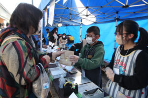 道の駅で大賀ストア開店 大賀小生が1日限定営業(茨城・常陸大宮)