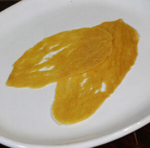 干し芋煎餅「ぷれすた」（茨城・東海）