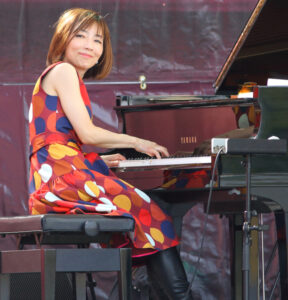 水戸「ガールトーク」 　ジャズピアノ山中さんライブ（茨城・水戸）