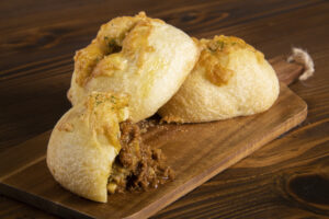 「焼きチーズカレーパン」（茨城・神栖市）