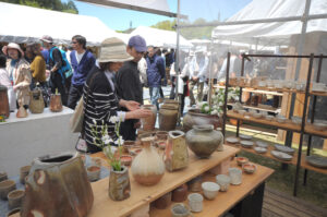 第42回笠間の陶炎祭 4月29日~5月5日に笠間芸術の森公園で(茨城・笠間市)
