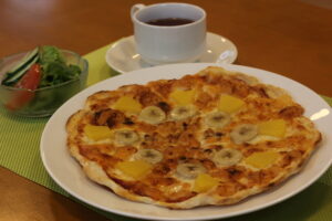 おすすめフルーツピザ　KITCHEN キッチンまいさー（茨城・行方市）