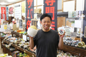 ユウカメロンと、サバ缶150種も こだわり品ぞろえの直売所「やさいの声」(茨城・行方市)