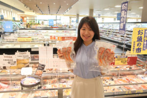 ママ目線のかす漬け 市民グループとスーパーがコラボで商品化 (茨城)