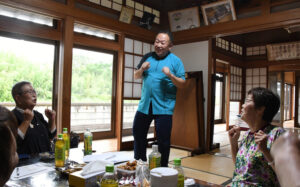 施設とネットの二刀流　ユーチューブで活躍する理学療法士（茨城・神栖市）